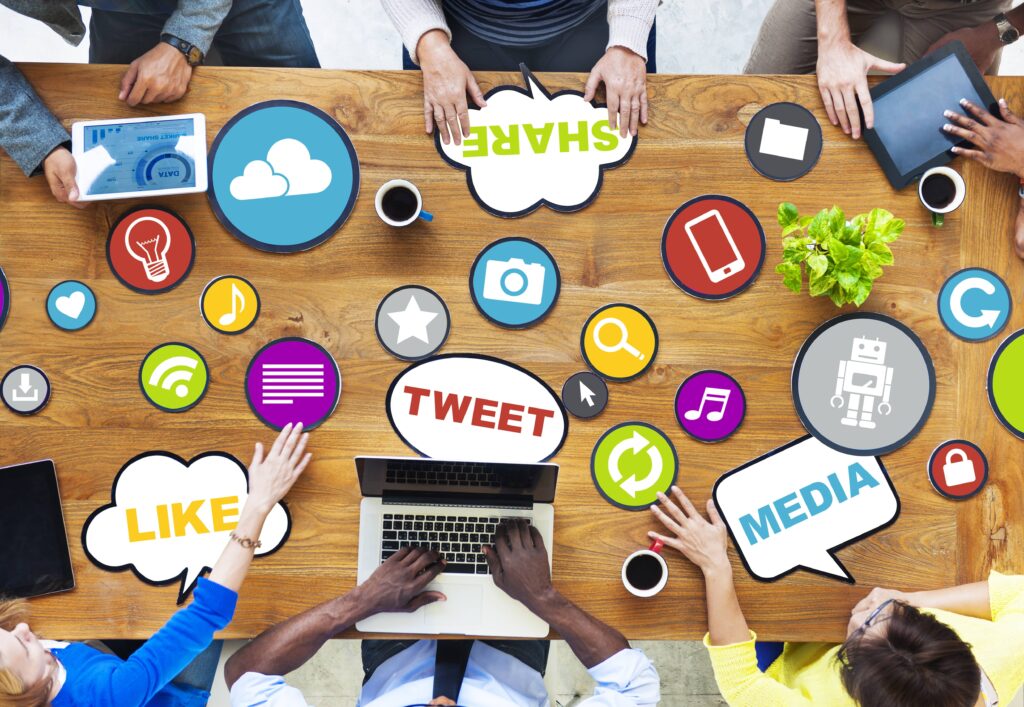 advantages and disadvantages of social media marketing